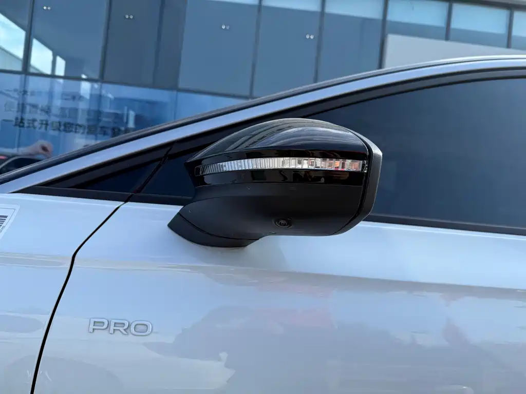 VOLKSWAGEN ID.7 VIZZION