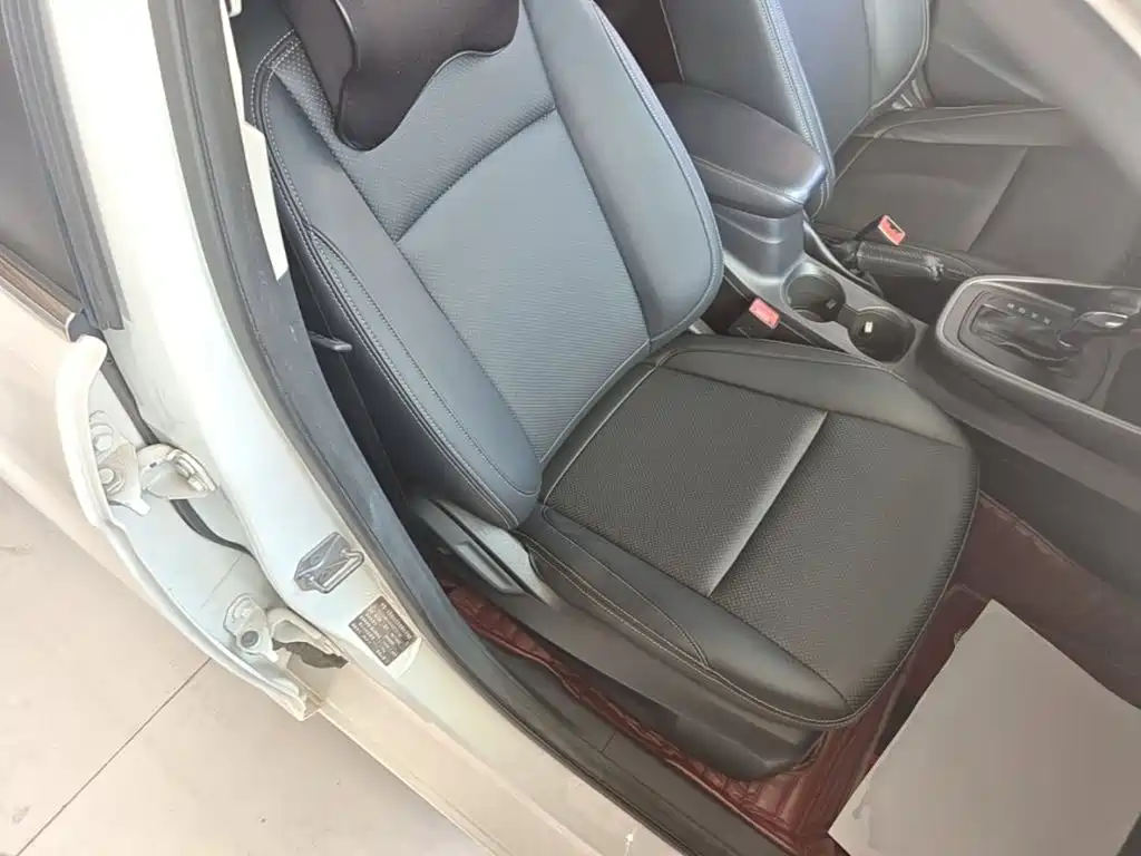 Ford Escort — миниатюра 25
