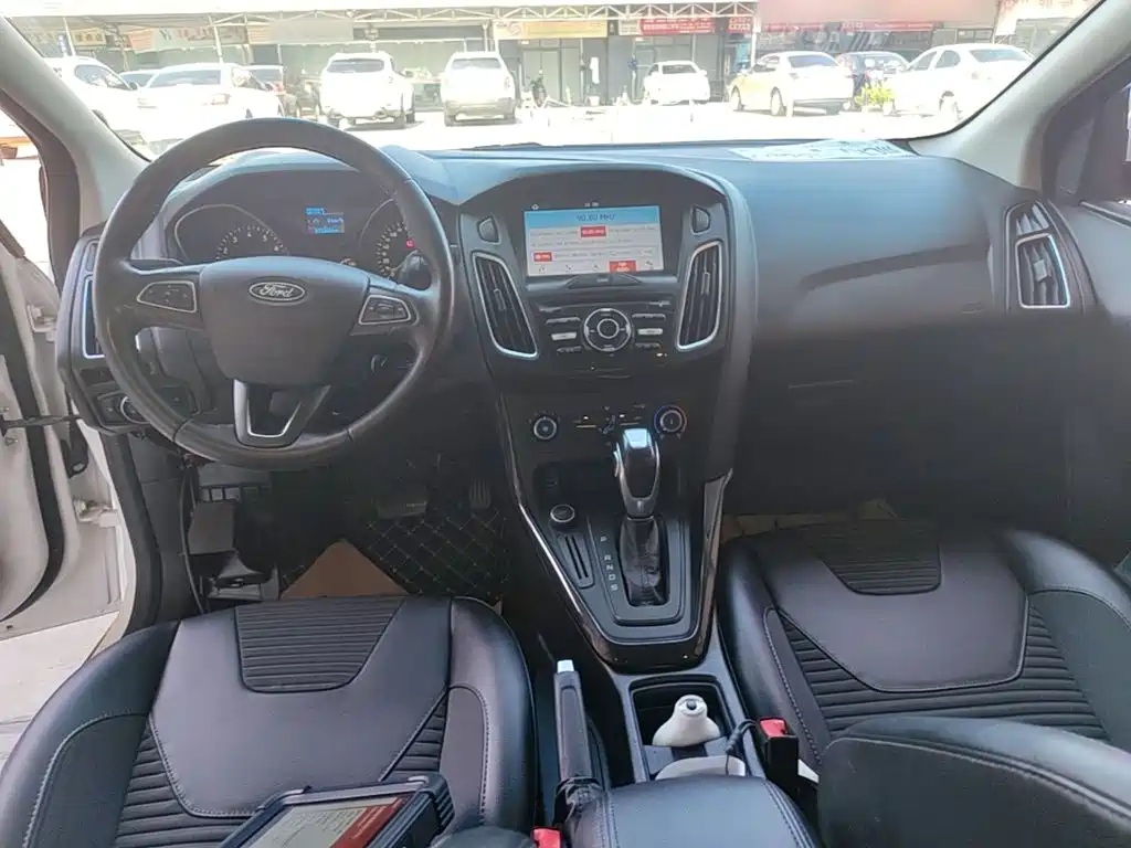 Ford Focus — миниатюра 10