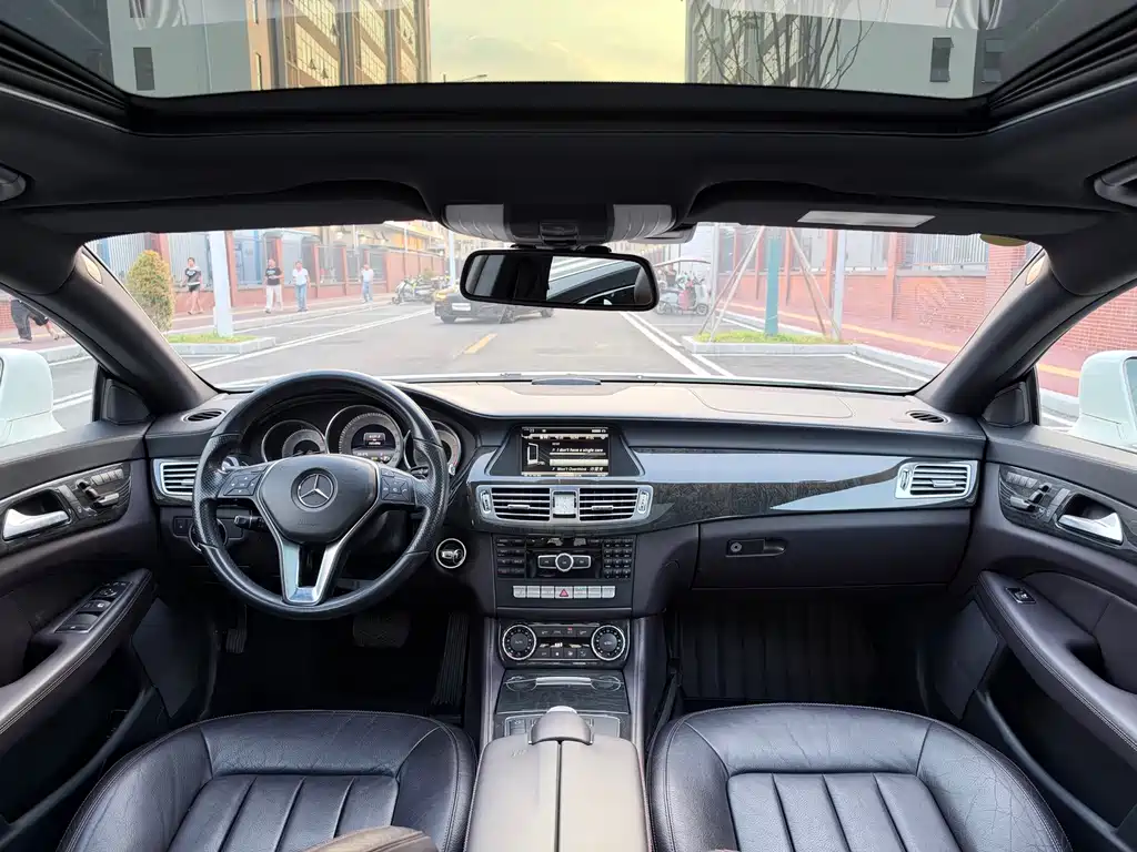 Mercedes-Benz CLS — миниатюра 8