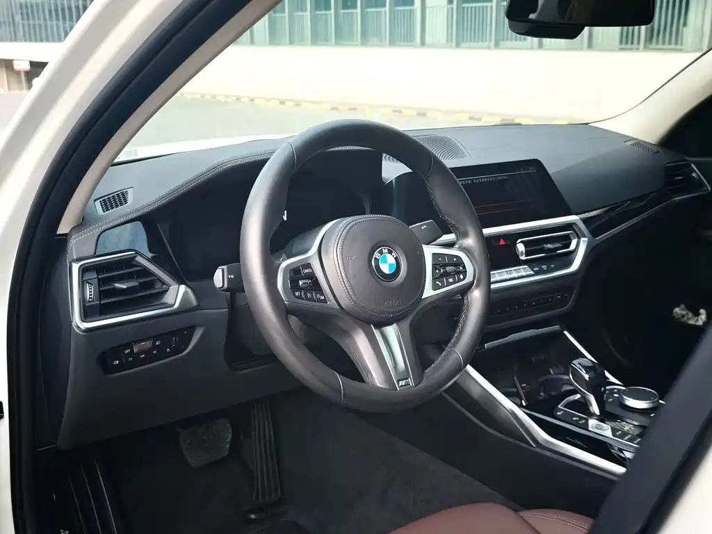 BMW 3 Series — миниатюра 2