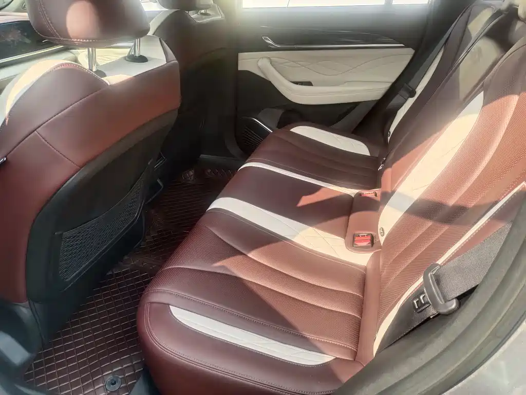 Geely Xingyue L — миниатюра 4
