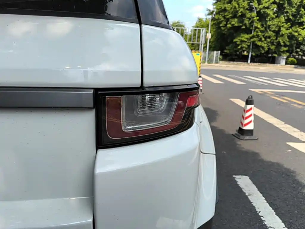 Land Rover Evoque — миниатюра 8