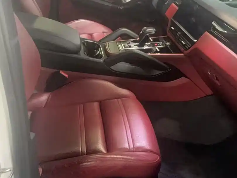 Porsche Cayenne — миниатюра 6