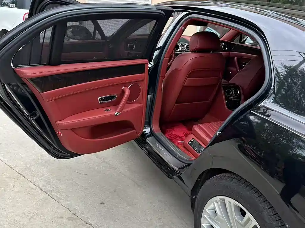 Bentley Flying Spur 2017 4.0T V8 Standard