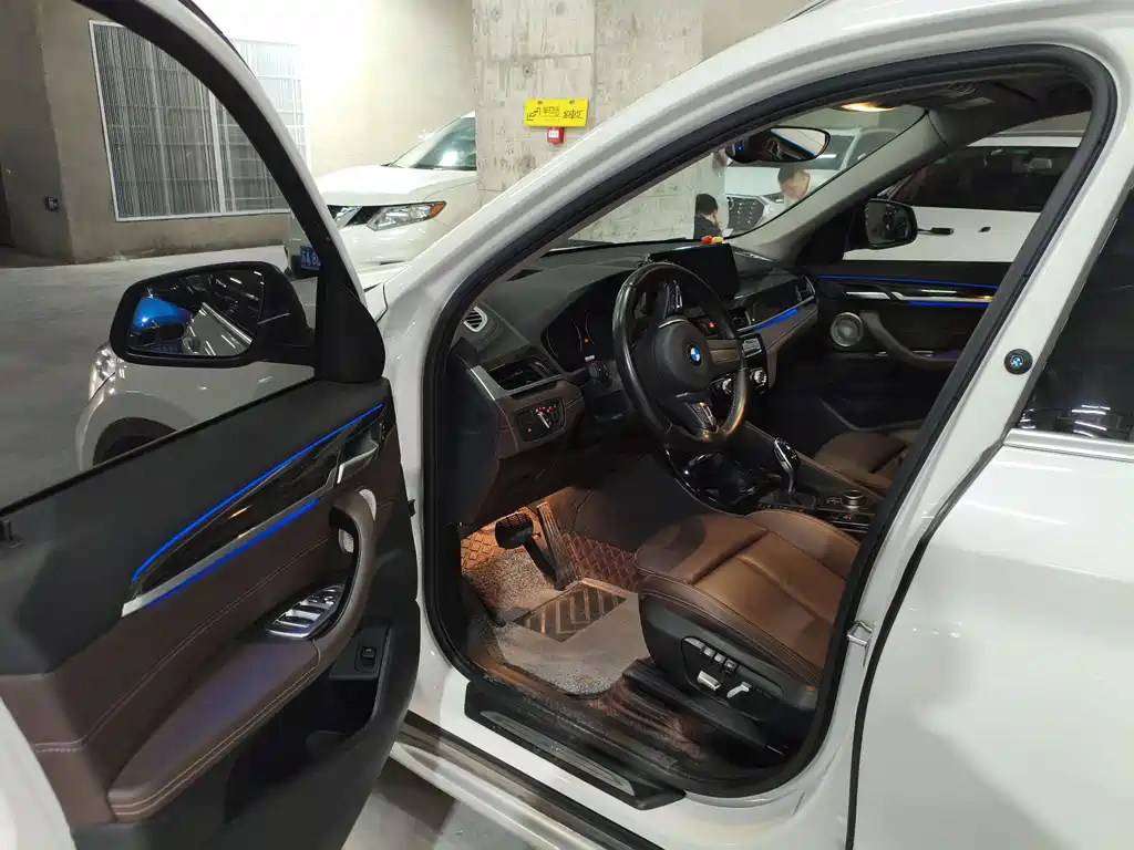 BMW X1 2021 xDrive25Li Premium