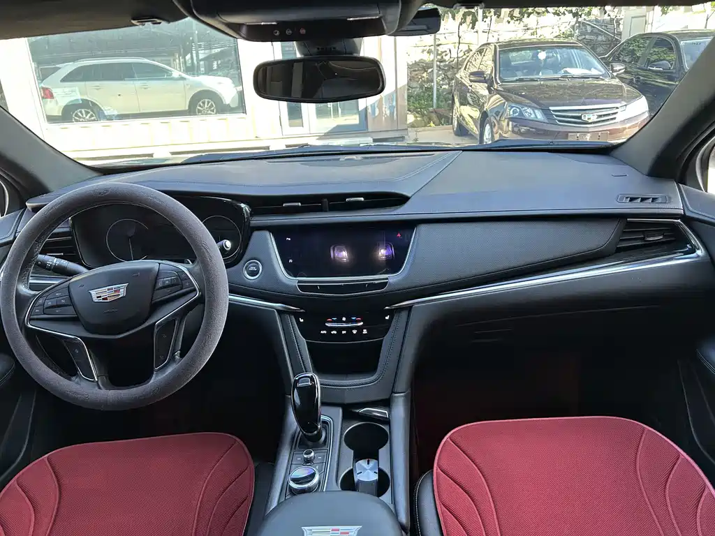 Cadillac XT5 — миниатюра 4