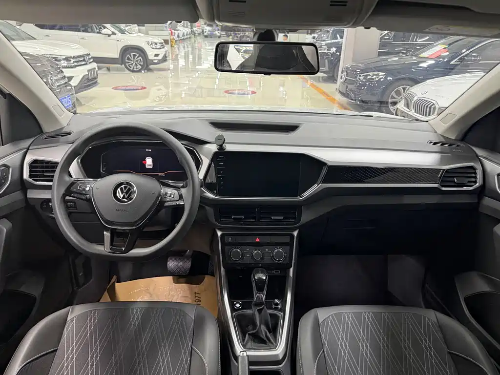 Volkswagen T-Cross — миниатюра 4