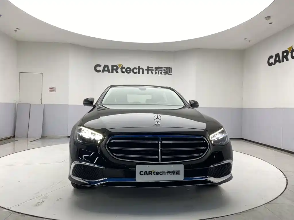 Mercedes-Benz E-Class — миниатюра 3