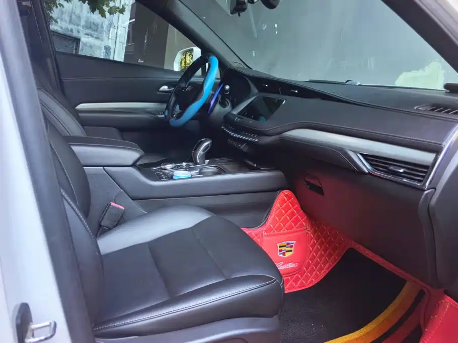 Cadillac XT4 — миниатюра 8
