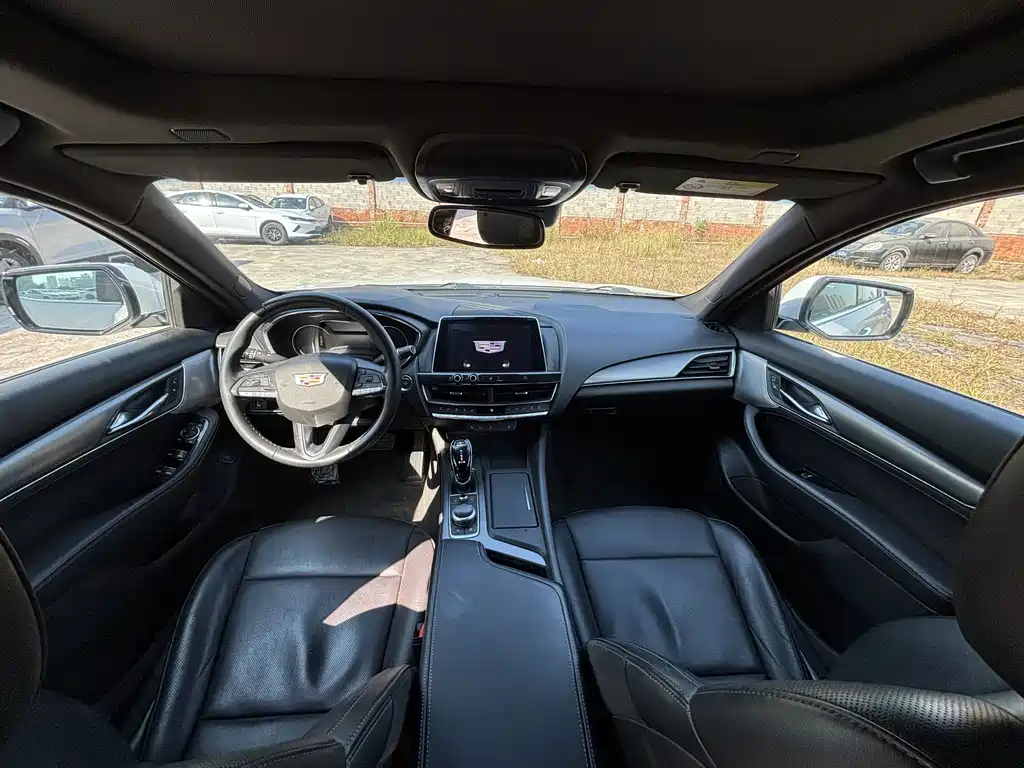 Cadillac CT5 — миниатюра 10