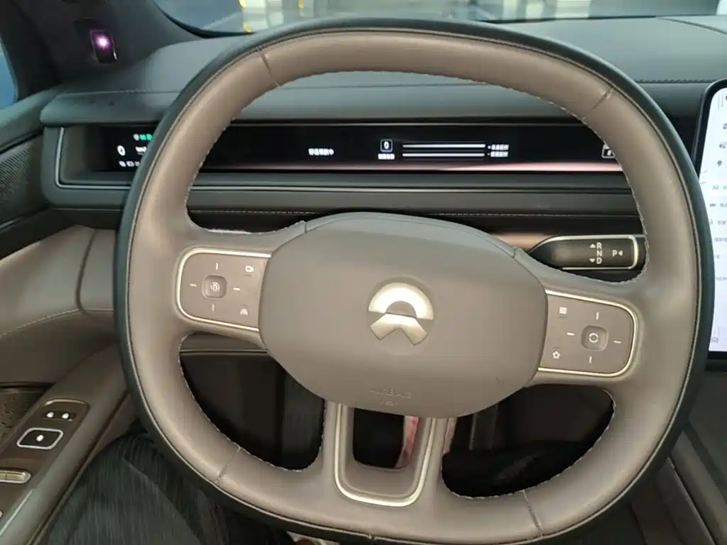 NIO ES8 — миниатюра 11