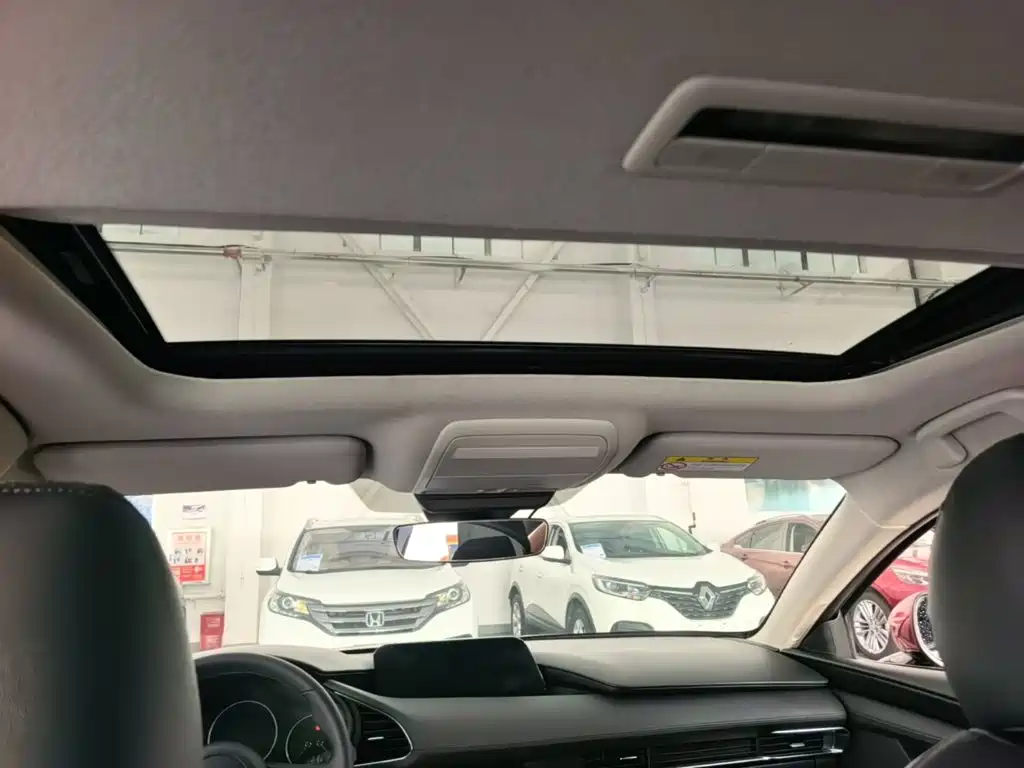 Mazda 3 Axela — миниатюра 18