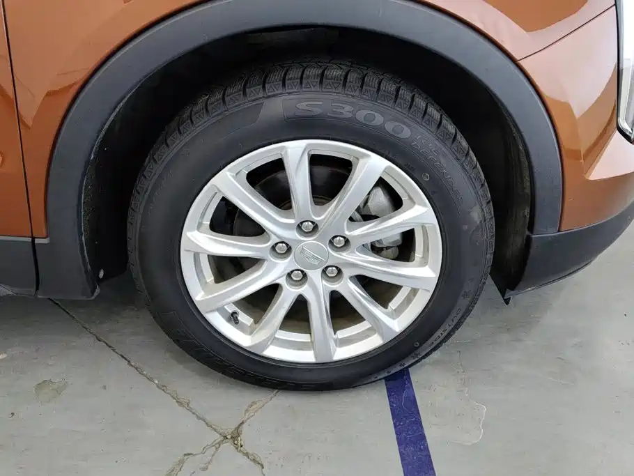 Cadillac XT4 — миниатюра 6