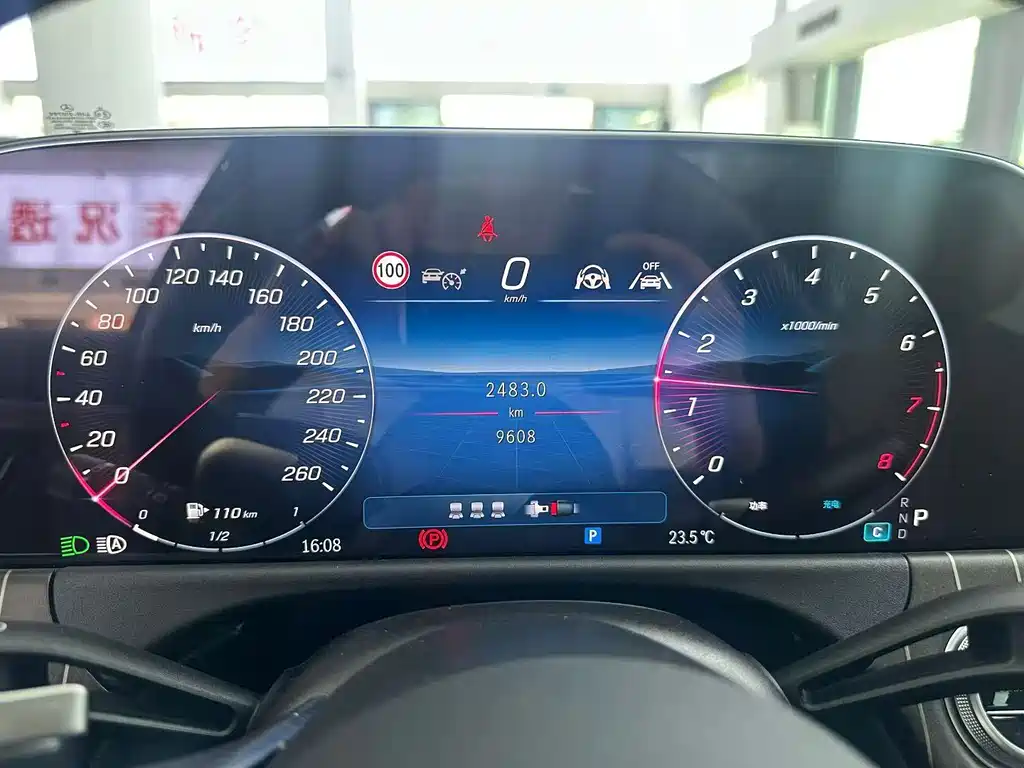 Mercedes-Benz E-Class — миниатюра 5