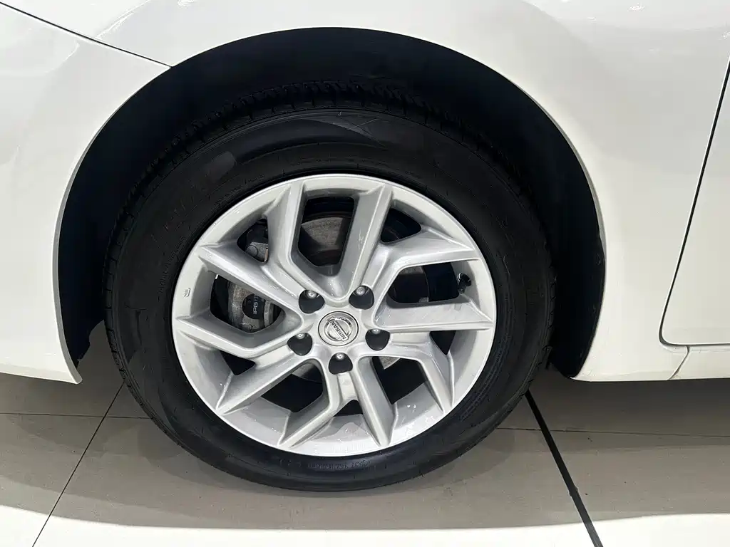 Nissan Tiida 2021 1.6L CVT