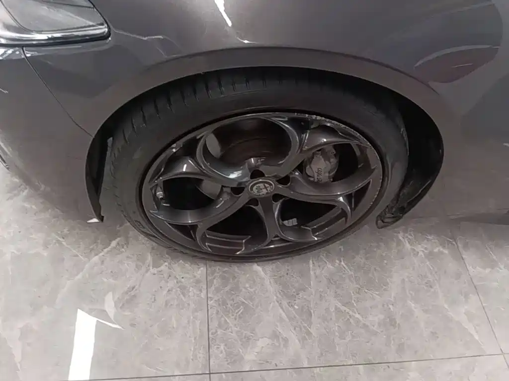 Alfa Romeo Giulia — миниатюра 23