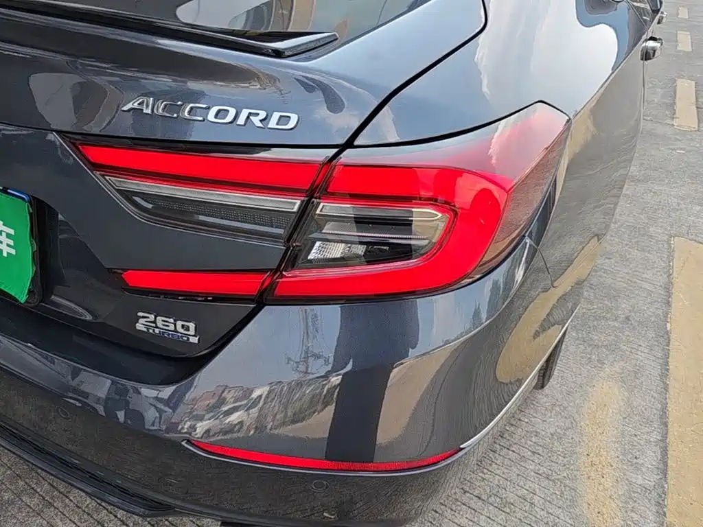 Honda Accord — миниатюра 8
