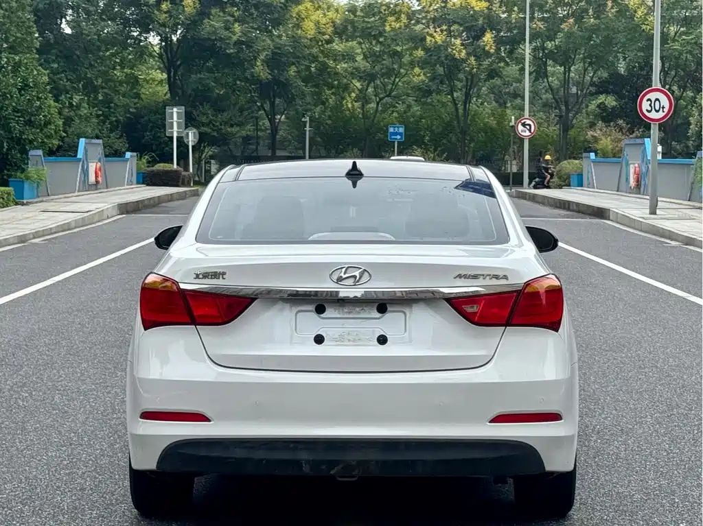 Hyundai Mistra — миниатюра 7
