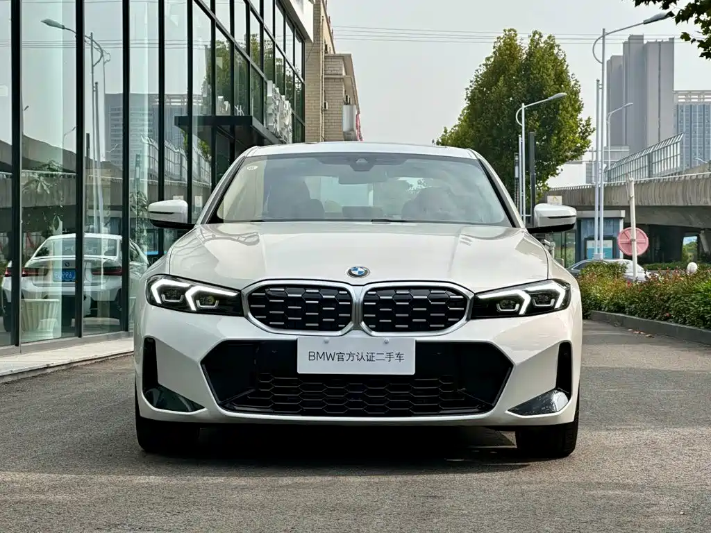 BMW 3 Series — миниатюра 2