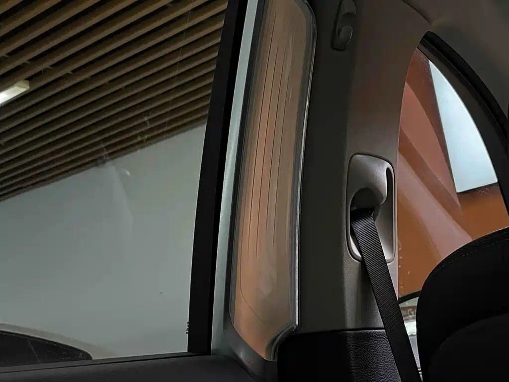 BMW 7 Series — миниатюра 25