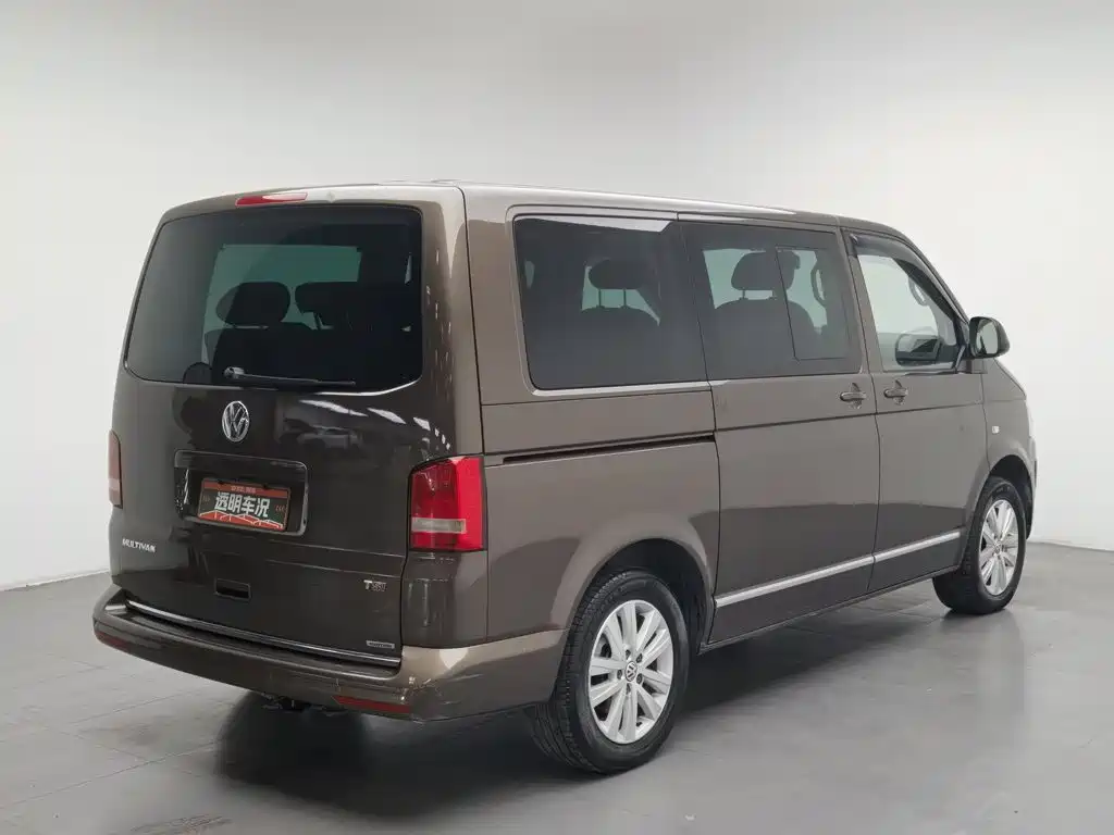 Volkswagen Multivan — миниатюра 2