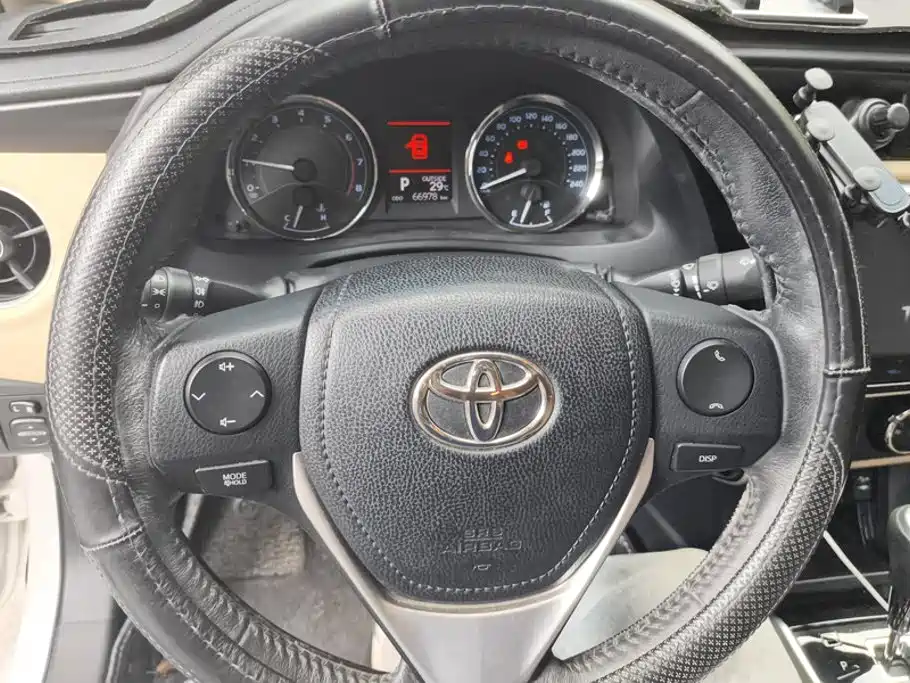 Toyota Corolla — миниатюра 15