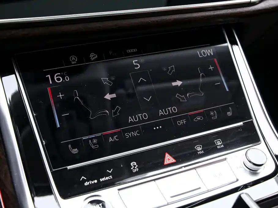 Audi Q7 — миниатюра 9