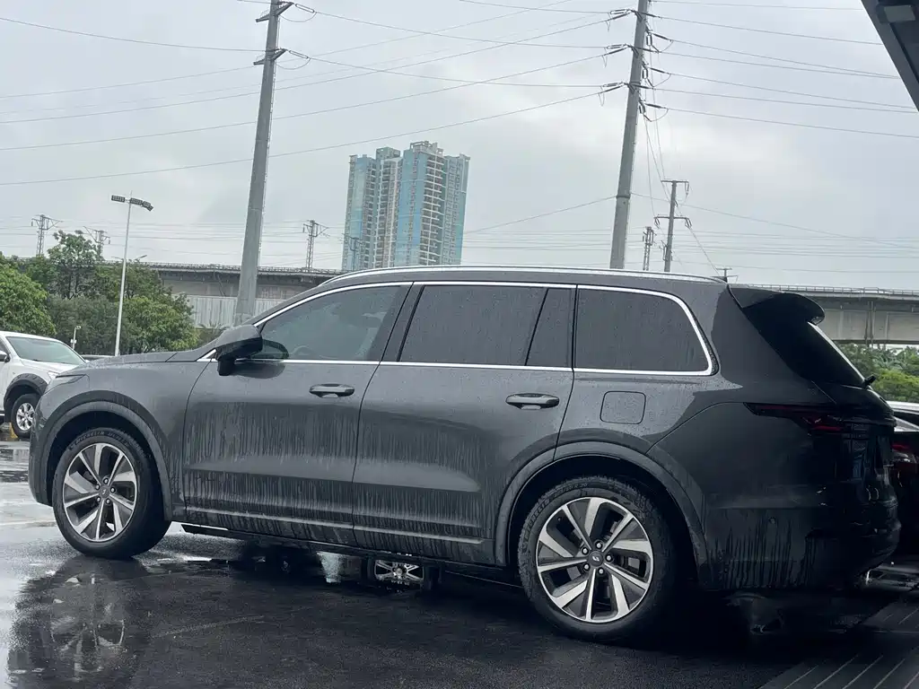 Li Auto ONE 2021 6 мест