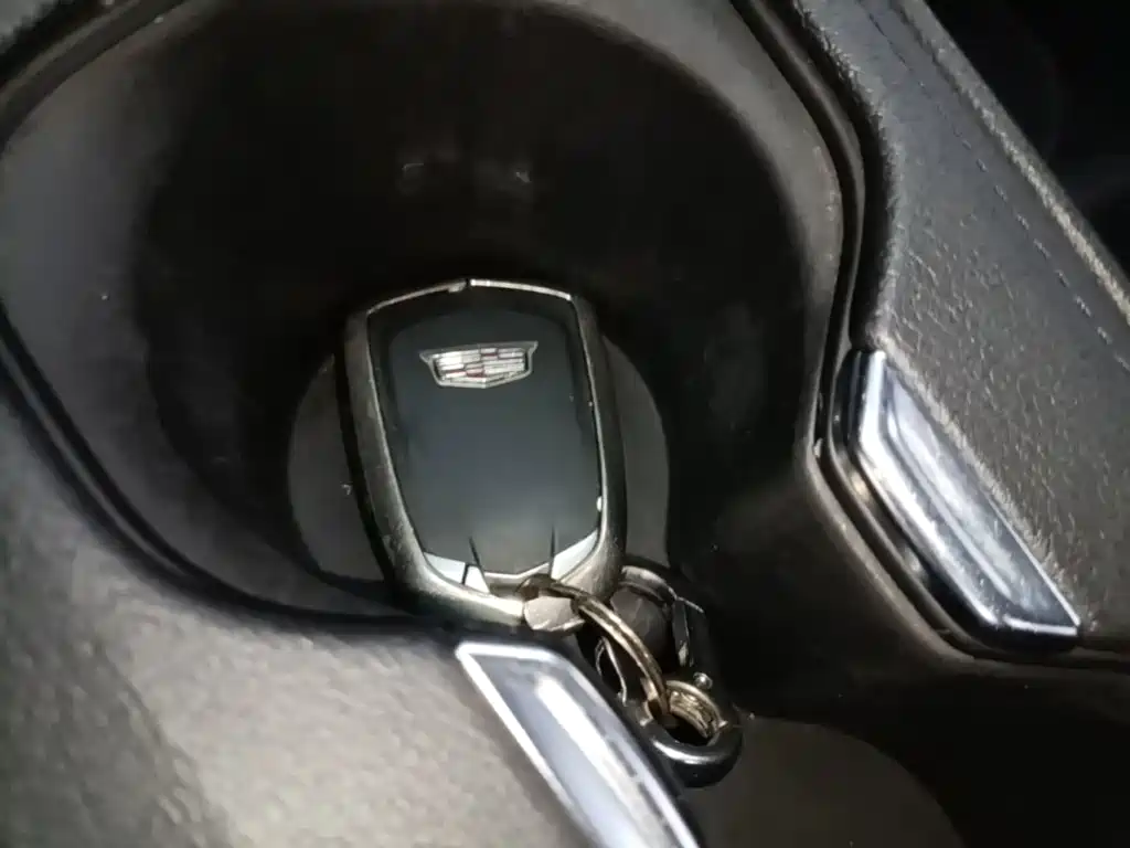 Cadillac XT4 — миниатюра 9