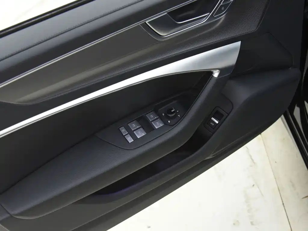 Audi A6L — миниатюра 11