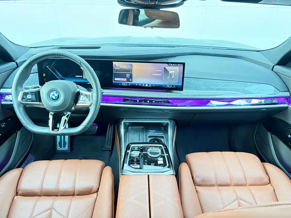 BMW i7 — миниатюра 20