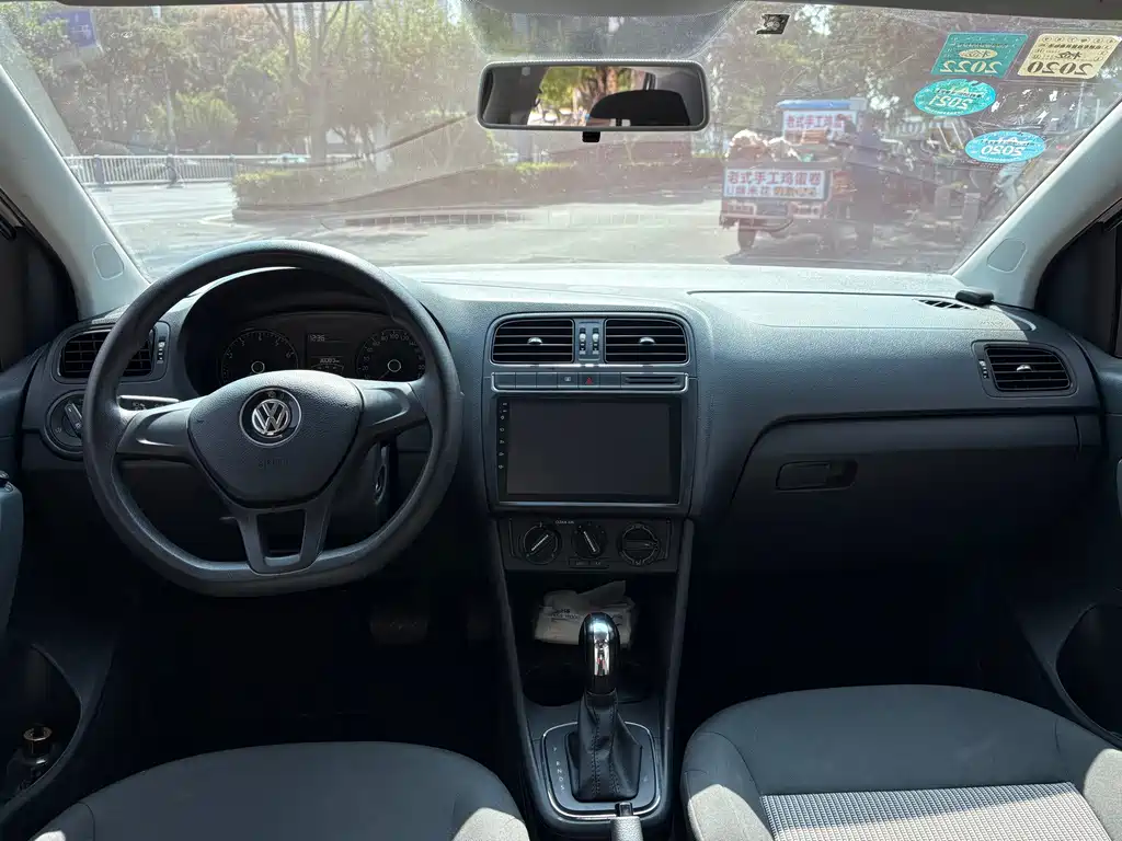 Volkswagen Polo — миниатюра 6