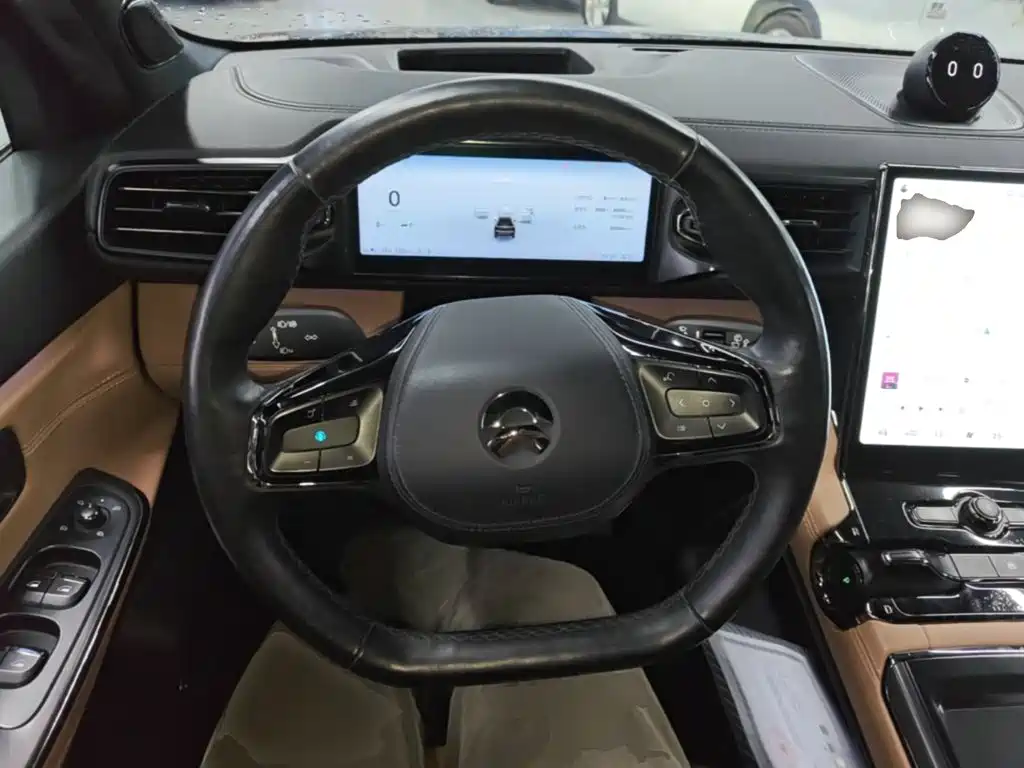NIO ES8 — миниатюра 11