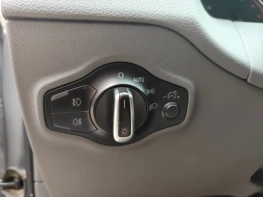 Audi Q5 (Import) — миниатюра 14