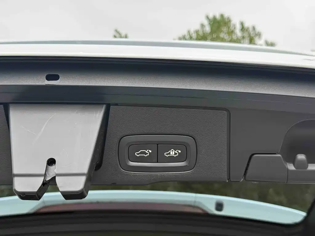 Volvo XC60 — миниатюра 13
