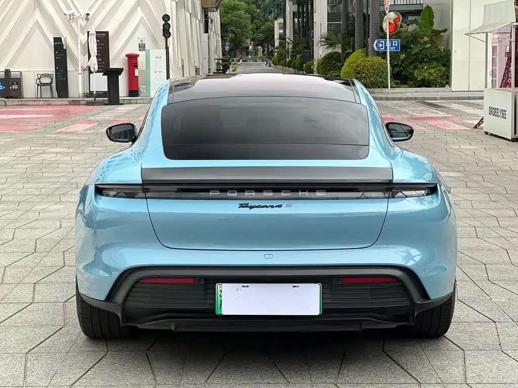 Porsche Taycan 2022 Taycan