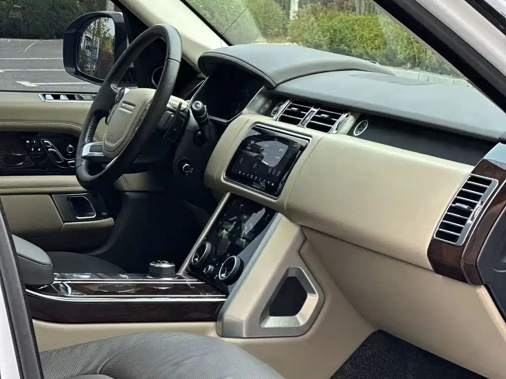 Land Rover Range Rover — миниатюра 7