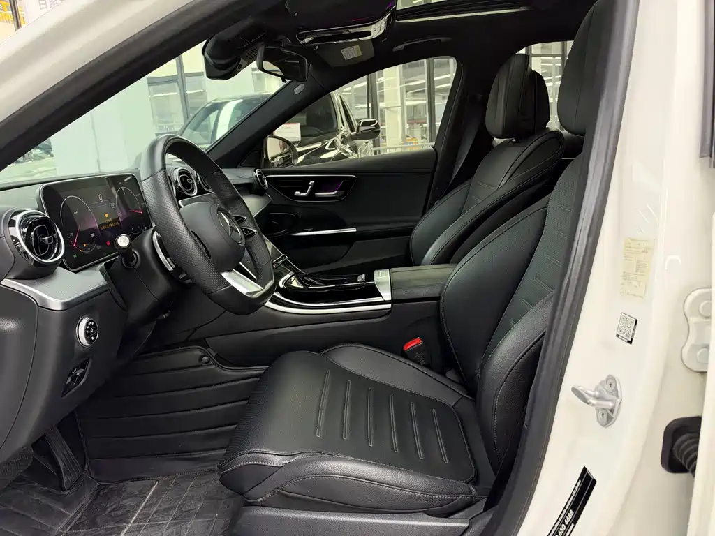 Mercedes-Benz C-Class — миниатюра 4