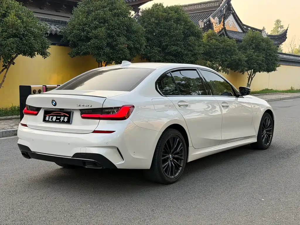 BMW 3 Series — миниатюра 8