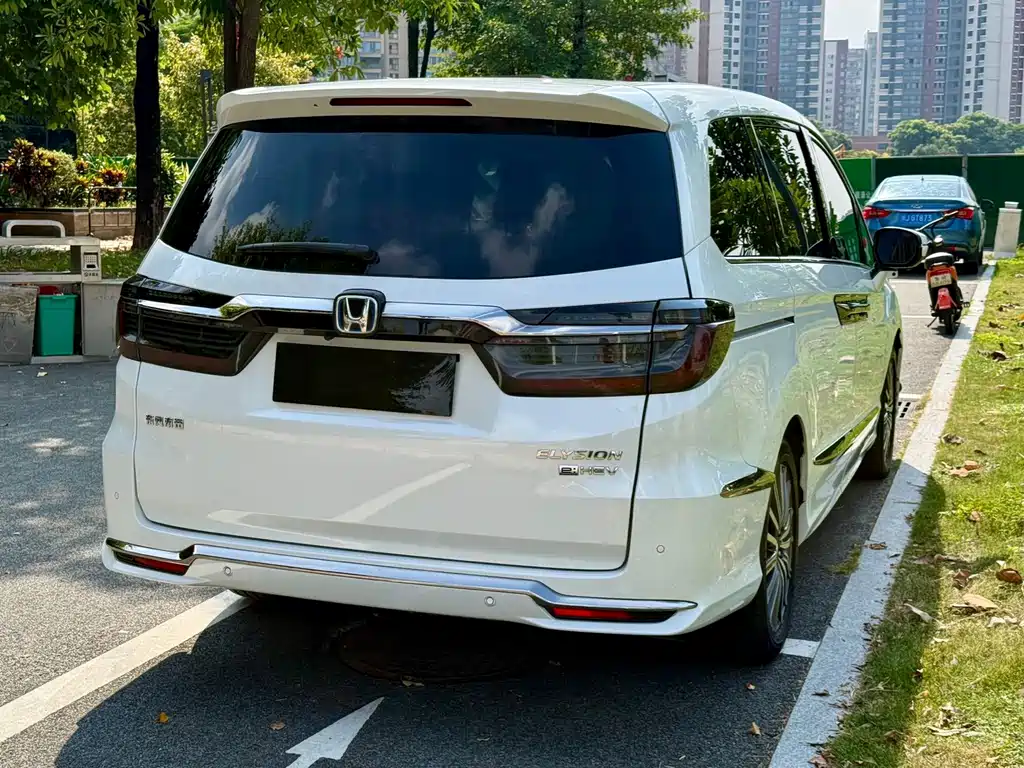 Honda Elysion — миниатюра 15
