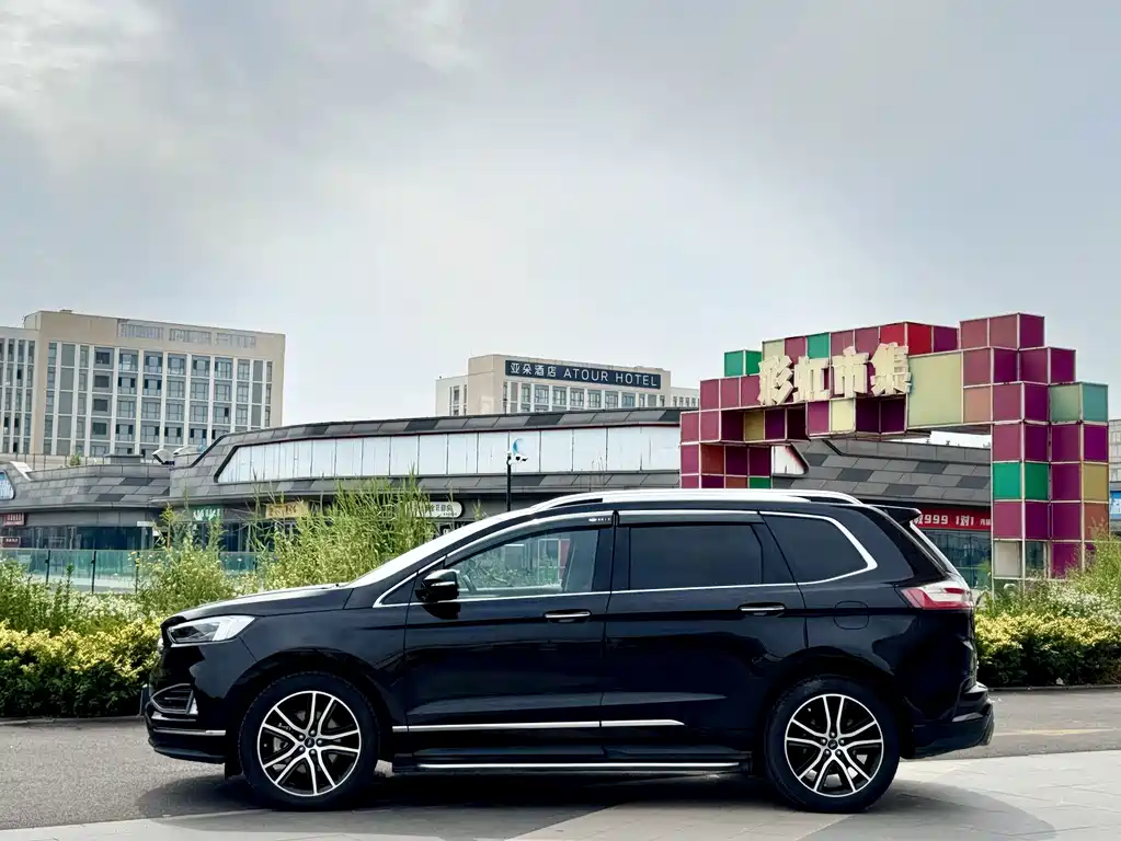Ford Edge — миниатюра 3