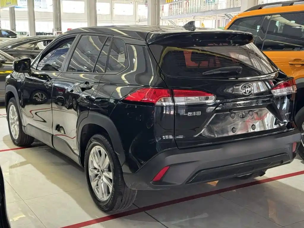 Toyota Corolla Cross — миниатюра 9