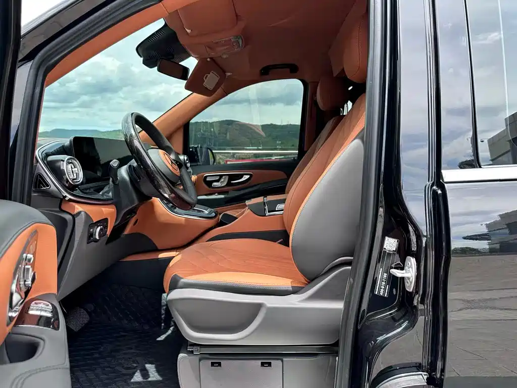 Mercedes-Benz Vito 2024 2.0T 7 мест
