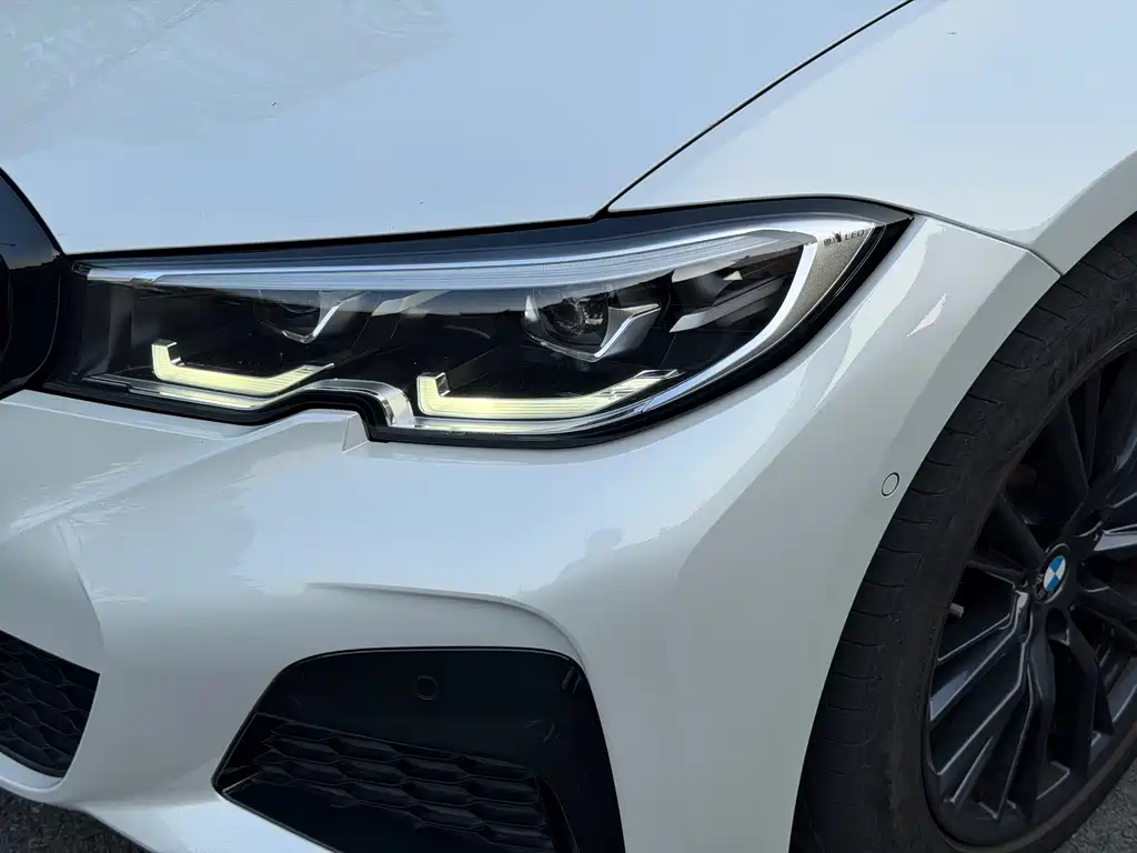 BMW 3 Series — миниатюра 4