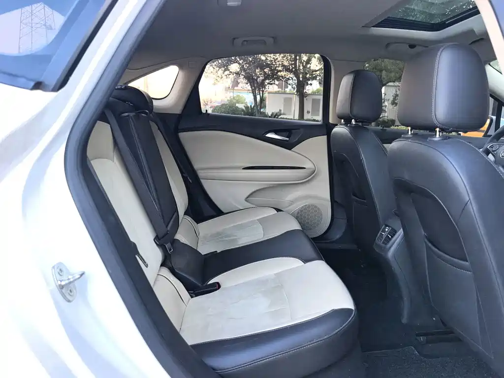 Buick Verano — миниатюра 13