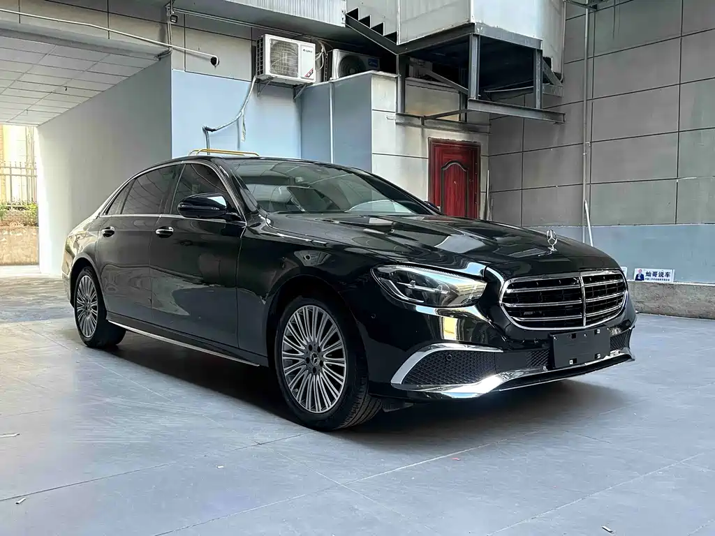 Mercedes-Benz E-Class — миниатюра 21