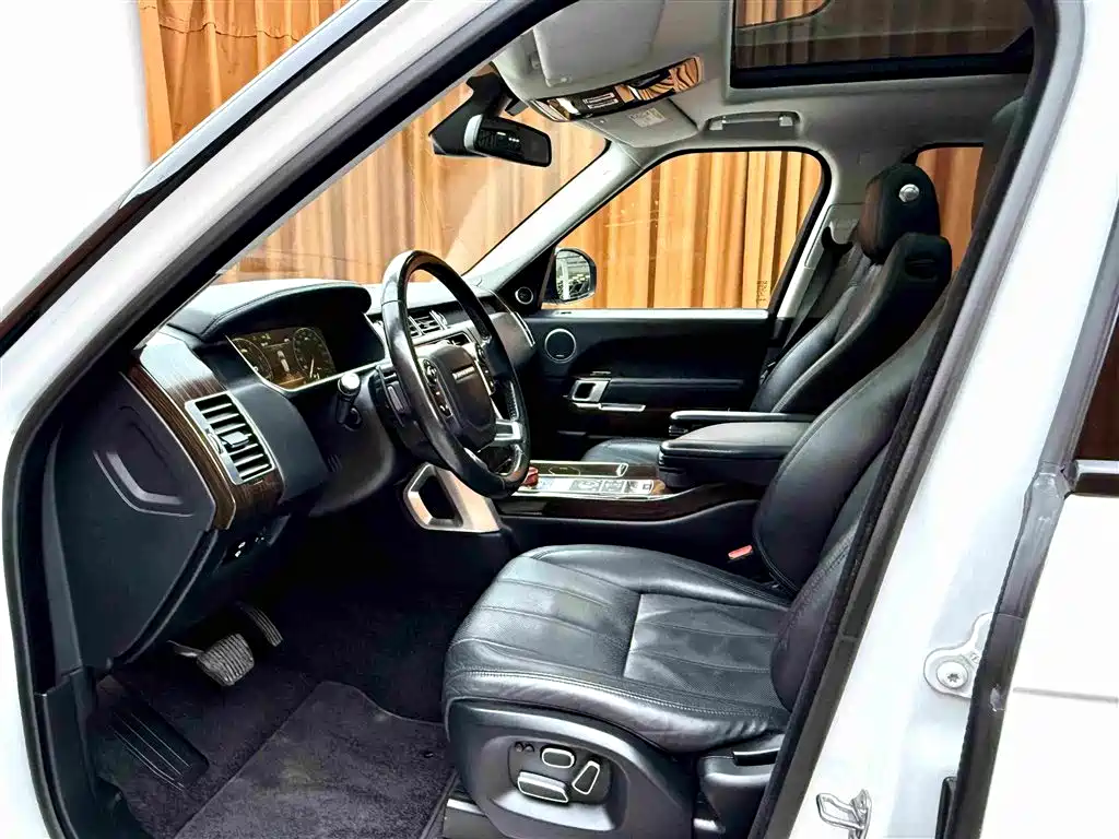 Land Rover Range Rover — миниатюра 7