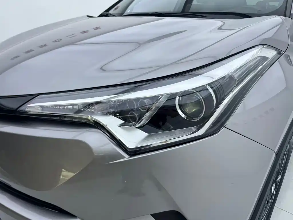 Toyota IZOA — миниатюра 7