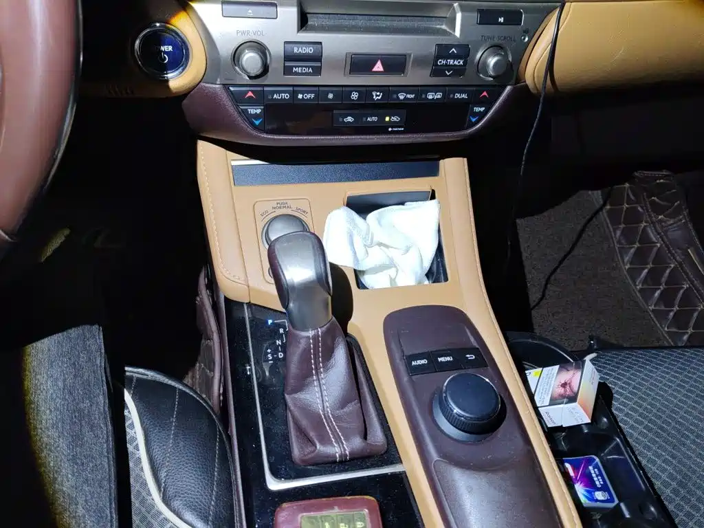 Lexus ES — миниатюра 16